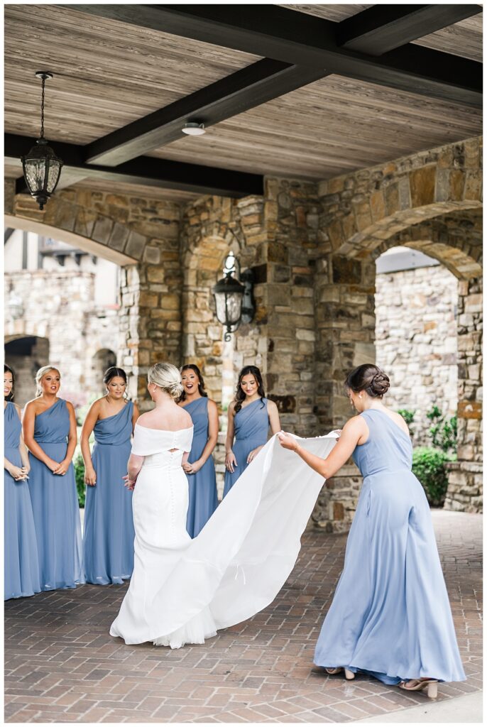 bride with bridesmaids at the ledges club