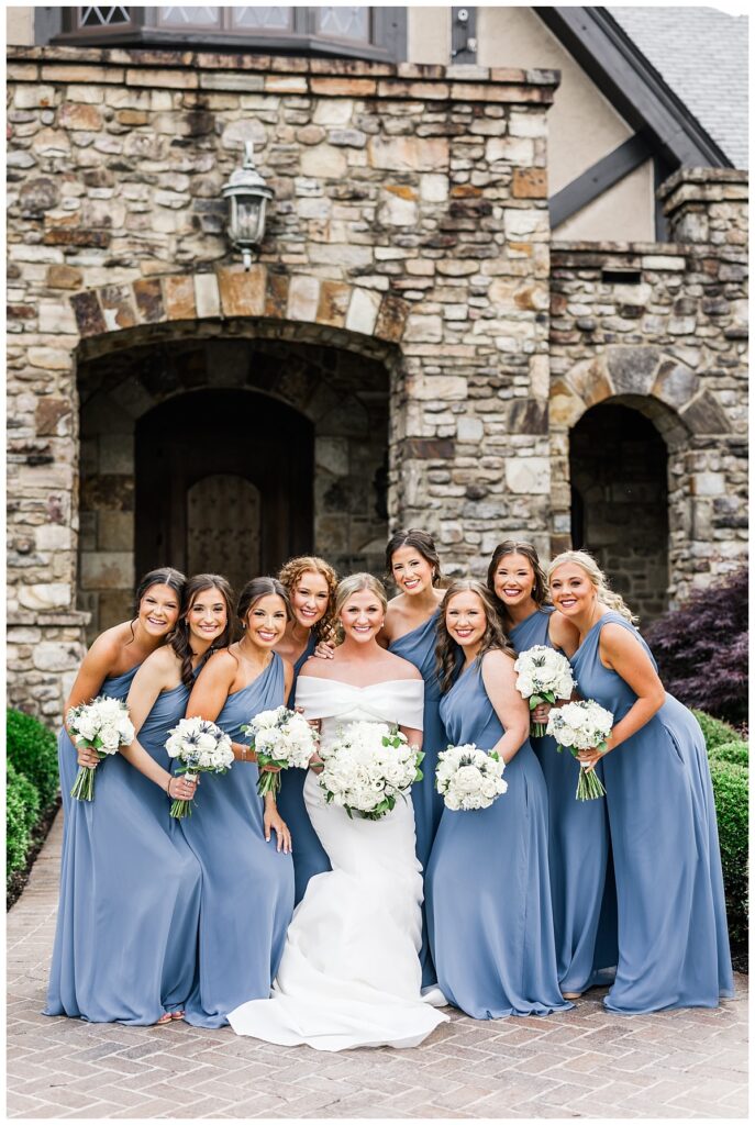 bride and bridesmaids at the ledges