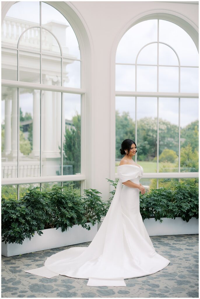 bridal portrait at botanical garden